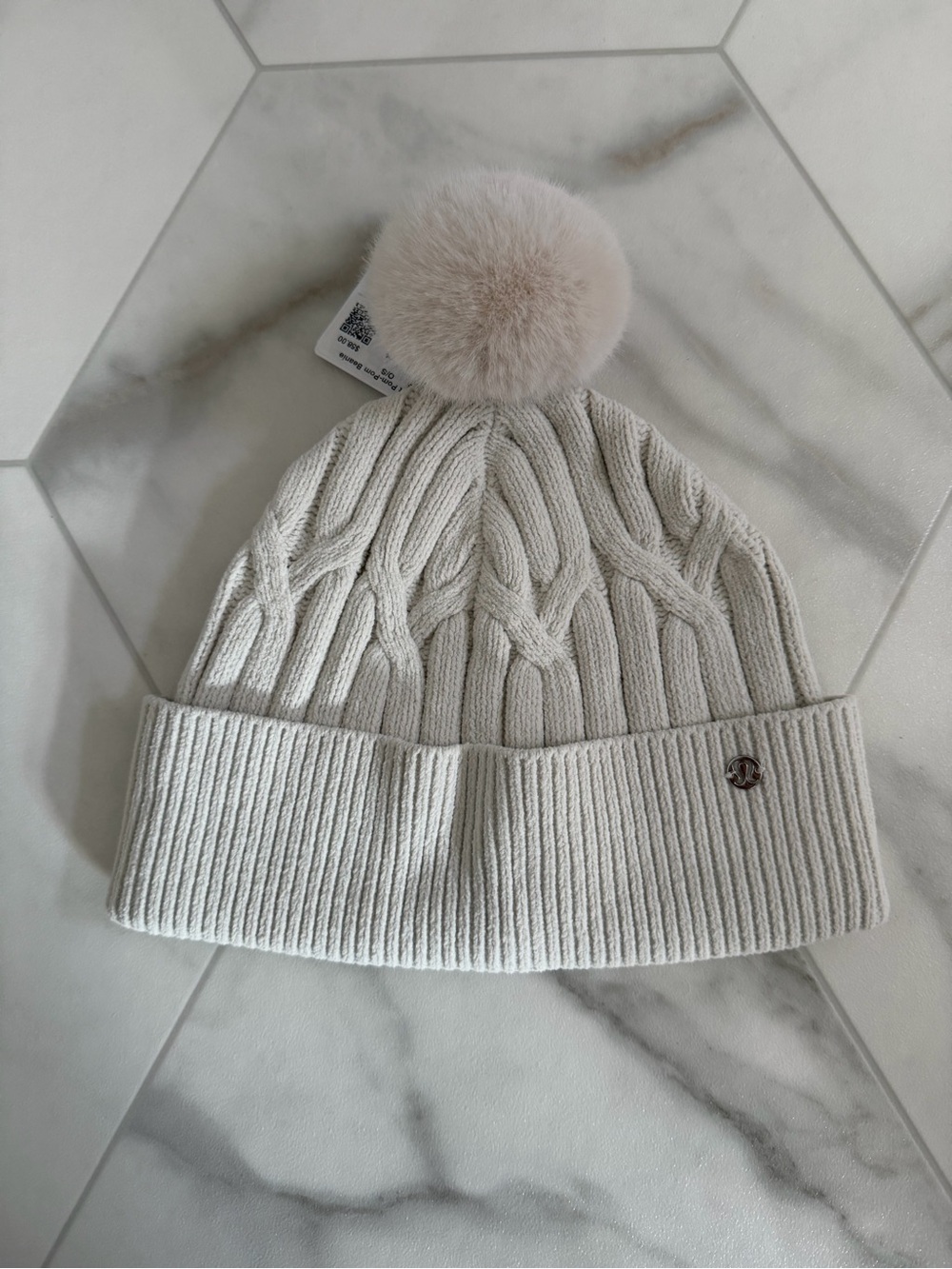 Lululemon Cable Knit Pom Pom Beanie - Cream